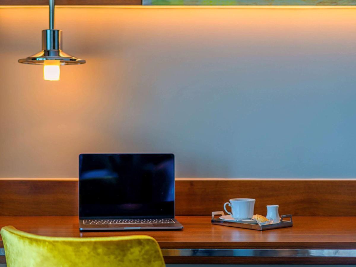 The Artisan Hotel Istanbul - Mgallery Collection Ngoại thất bức ảnh A work desk in a hotel room